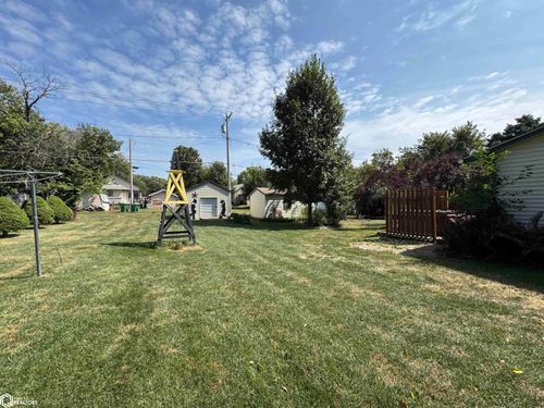 605 S Pine St, Creston, IA, 50801-3749 | Card Image