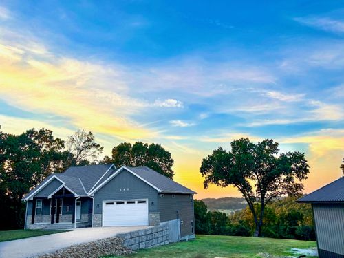 368 Regal Heights Ln, Galena, MO, 65656-7550 | Card Image