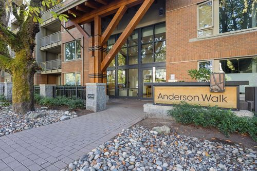 304-119 W 22nd St, North Vancouver, BC, V7M0B4 | Card Image