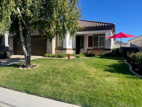 1744 S Forest Oaks Dr, Beaumont, CA, 92223-8574 | Card Image