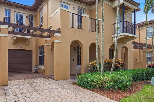 8706 Blaze Court, Davie, FL, 33328 | Card Image