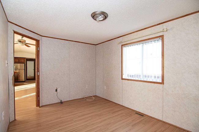 544 Queen Street, House other with 4 bedrooms, 2 bathrooms and 2 parking in Elnora AB | Image 14