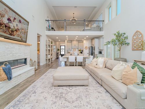 188 Cimarron Crk, Boerne, TX, 78006-2843 | Card Image
