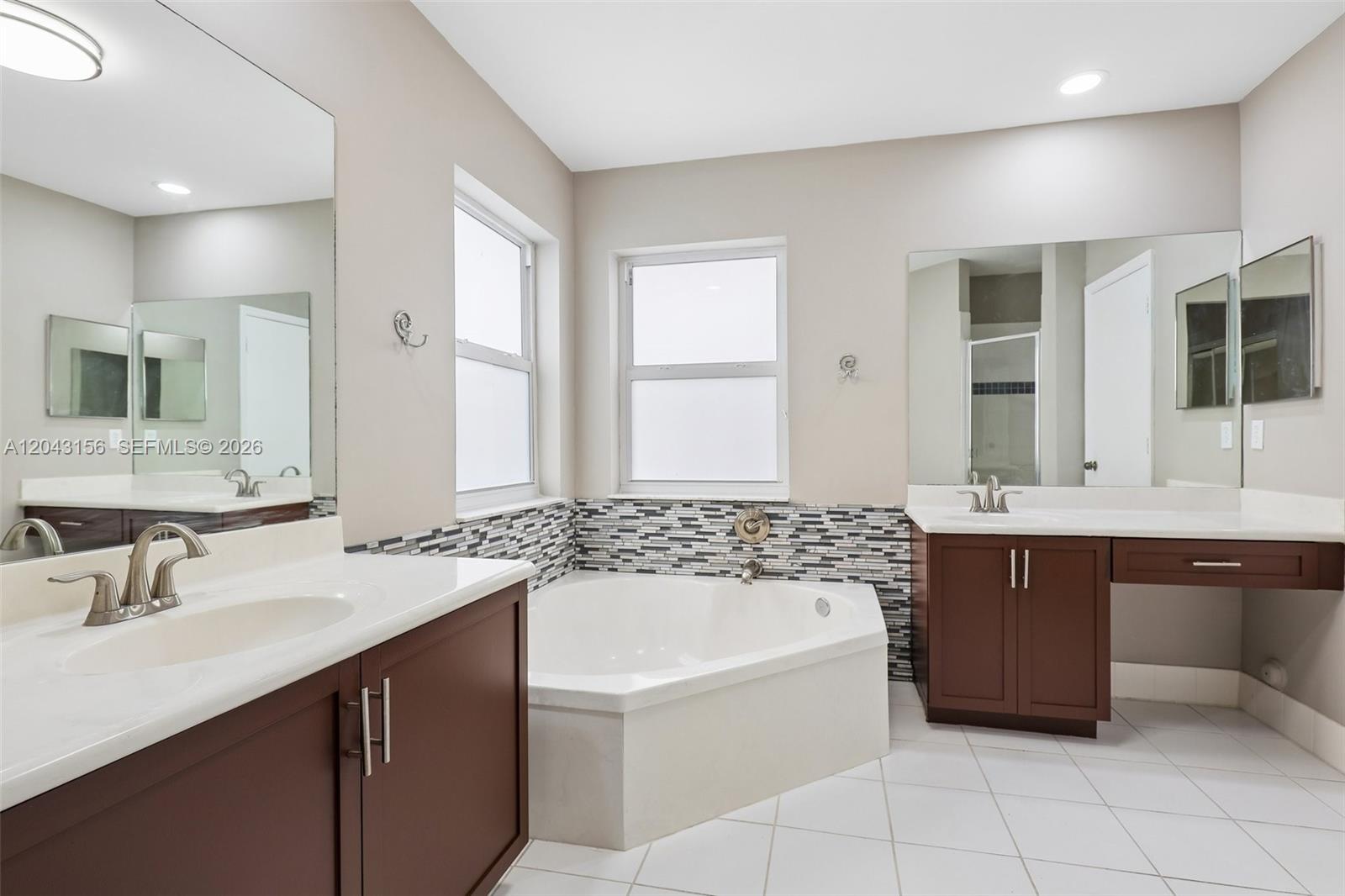 Residential in Pembroke Pines 3