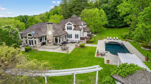 150 Old Farm Rd N, Chappaqua, NY, 10514-3706 | Card Image