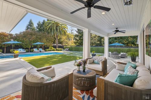 75 Fairway Dr, Novato, CA, 94949-5903 | Card Image