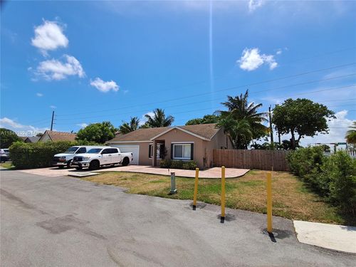 13402 Sw 116th Pl, Miami, FL, 33176-8309 | Card Image