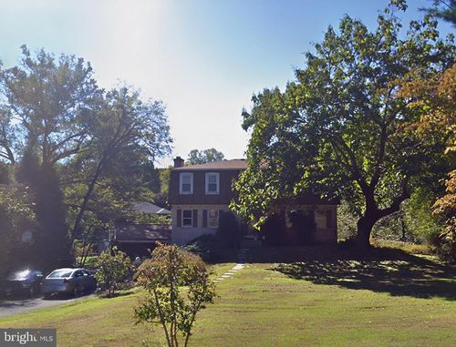 10209 Oxfordshire Rd, GREAT FALLS, VA, 22066-2528 | Card Image