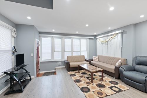 46 28th St, Bayonne, NJ, 07002-4602 | Card Image