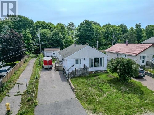 31 Hirshhorn Ave, Elliot Lake, ON, P5A1P3 | Card Image