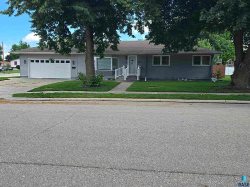 1101 7th Ave Sw, Pipestone, MN, 56164-1044 | Card Image