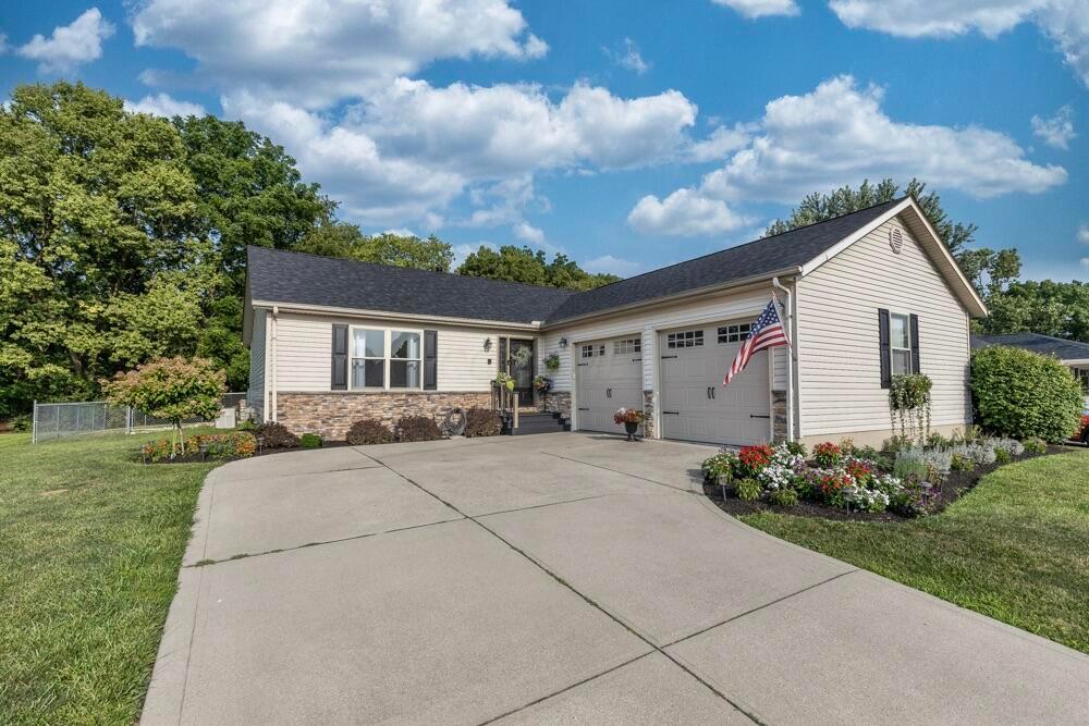 Beverly Hills Dr, Lancaster, OH 43130