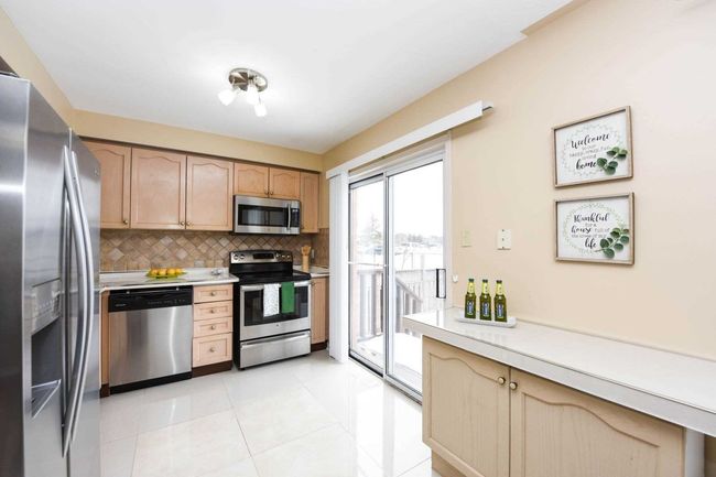 20 Saddletree Trail, House other with 2 bedrooms, 1 bathrooms and 5 parking in Brampton ON | Image 13