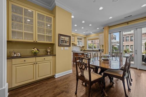 861 Laurel Ave, Highland Park, IL, 60035-3526 | Card Image