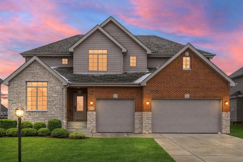 10057 New Devon St, Munster, IN, 46321-9146 | Card Image
