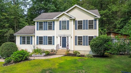 82 Maplewold Rd, Weare, NH, 03281-5423 | Card Image