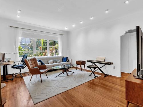 2-910 Lenox Ave, Miami Beach, FL, 33139-5315 | Card Image