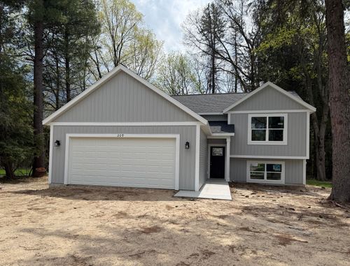 209 W South St, Greenville, MI, 48838-2248 | Card Image