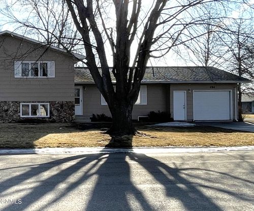 494 Joal Dr, Carrington, ND, 58421-2202 | Card Image
