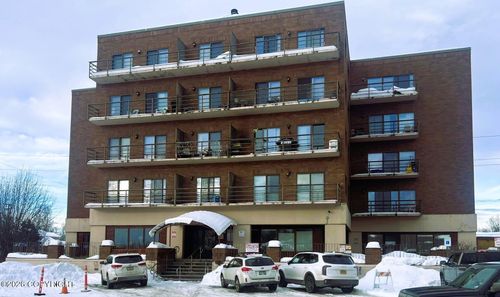 2-3105 Lakeshore Dr, Anchorage, AK, 99517-2815 | Card Image