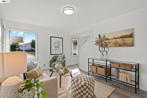 1815 2nd St, Alameda, CA, 94501 | Card Image