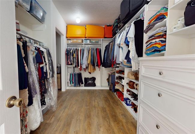 Walk-In Closet | Image 24
