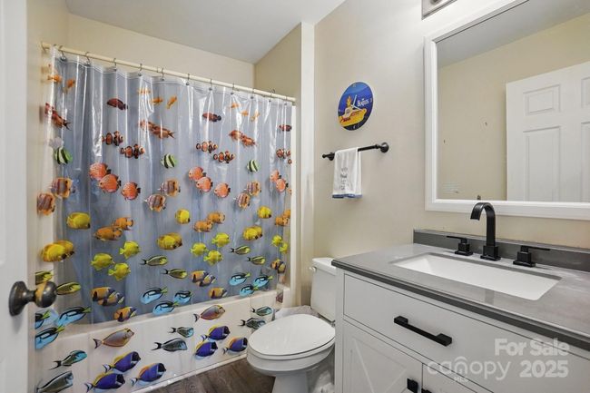 Full bath upstairs | Image 20