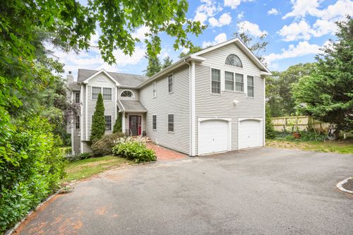 476 Shelton Road, Trumbull, CT, 06611 | Card Image