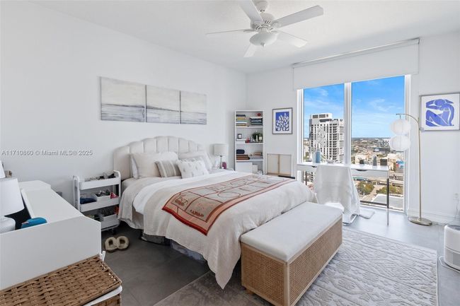 APT-3111 - 185 Sw 7 Th St, Condo with 3 bedrooms, 3 bathrooms and null parking in Miami FL | Image 19