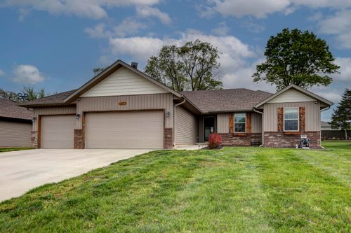 111 E Seminole St, Strafford, MO, 65757-9077 | Card Image