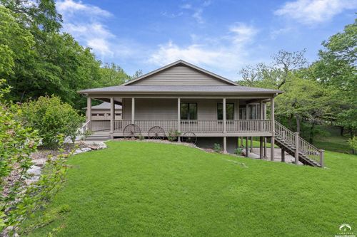 1152 N 1100 Rd, Lawrence, KS, 66047-9426 | Card Image
