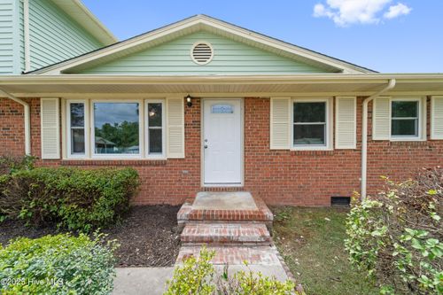 2614 Country Club Rd, Jacksonville, NC, 28546-8652 | Card Image