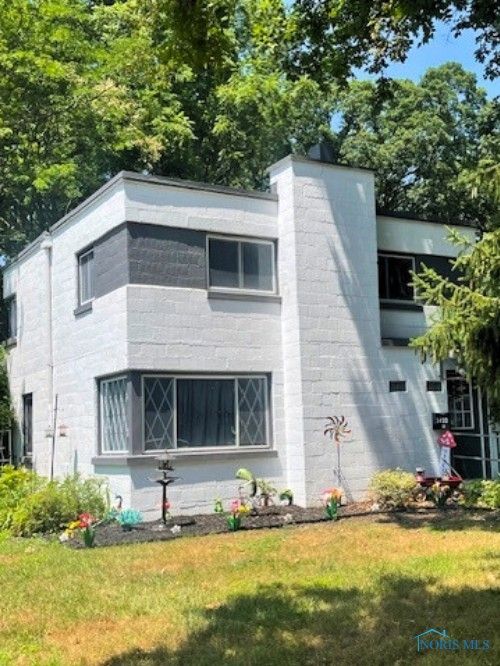 3433 Goddard Rd, Toledo, OH, 43606-1833 | Card Image