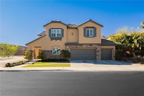 29 Blue Valley Dr, Henderson, NV, 89002-3366 | Card Image