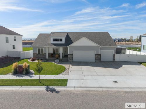 2710 E Larson Dr, Idaho Falls, ID, 83401-6784 | Card Image