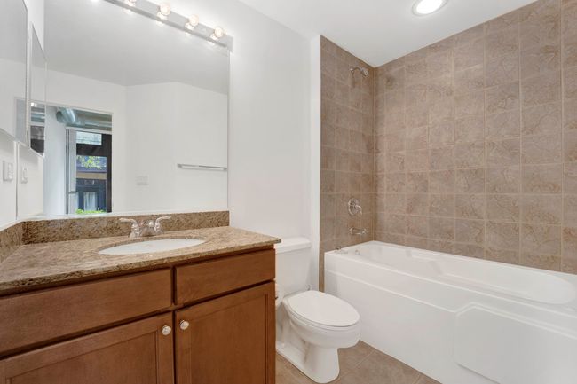 UNIT-112 - 1070 W 15 Th St, Condo with 2 bedrooms, 2 bathrooms and 1 parking in Chicago IL | Image 12