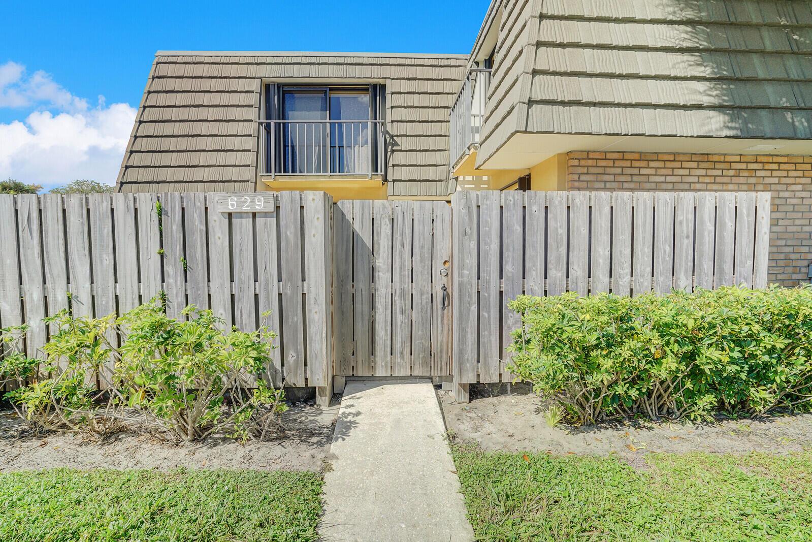 6th Way, West Palm Beach, FL 33407