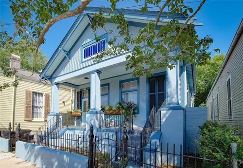 625 Louisa St, New Orleans, LA, 70117-6732 | Card Image