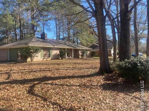 548 Vineland Dr, Jackson, MS, 39212-5786 | Card Image