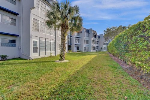 106-7817 Golf Circle Dr, Margate, FL, 33063 | Card Image