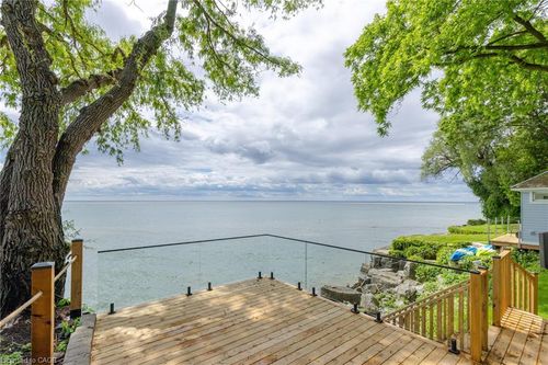 21 2nd St, Oakville, ON, L6J3T1 | Card Image