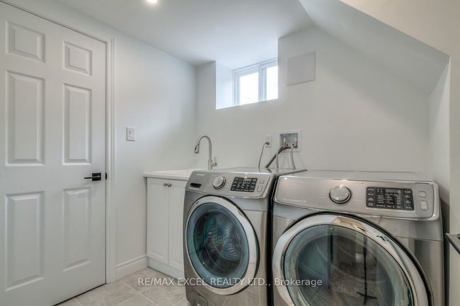 663 Lakeview Ave, House other with 5 bedrooms, 2 bathrooms and 3 parking in Oshawa ON | Image 37