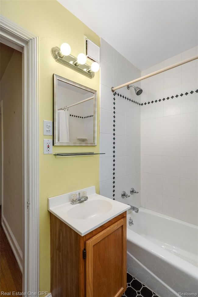 31-542 Cadieux Rd 041.jpg | Image 30