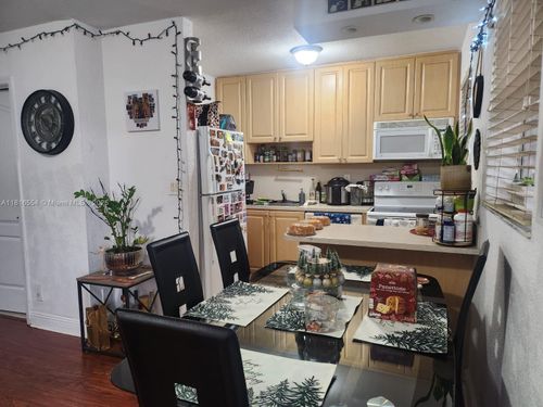 apt-210-110 Se 2nd St, Hallandale Beach, FL, 33009-5656 | Card Image