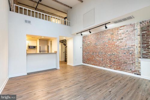 apt-512-303 Vine St, PHILADELPHIA, PA, 19106-1144 | Card Image