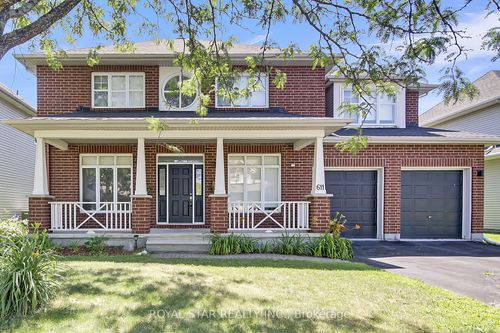611 Devonwood Cir, Gloucester, ON, K1T4E6 | Card Image
