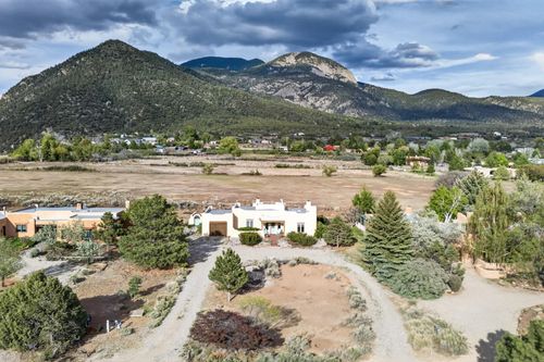11 Los Altos Rd, Arroyo Seco, NM, 87514-5021 | Card Image