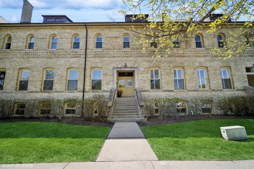 apt-211-242 Leonard Wood S, Highland Park, IL, 60035-5929 | Card Image