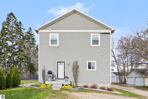 712 Barlow Street, Traverse City, MI, 49686 | Card Image