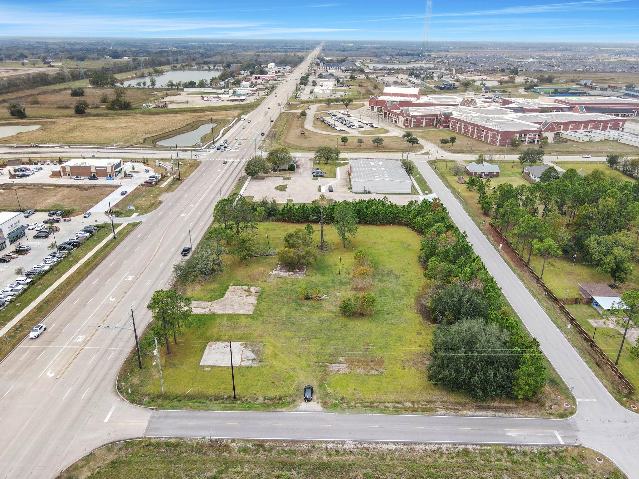 Land in Manvel